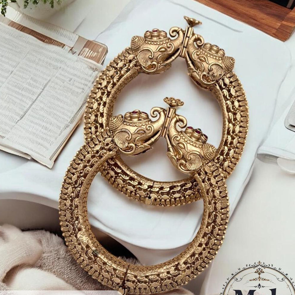 Jewel Addiction Gold Plated Pota Openable Bangle Set