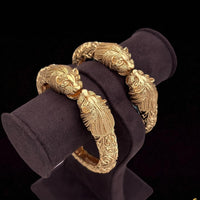 Jewel Addiction Signature Forming Gold Modern Grace Bangle Set