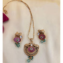 Jewel Addiction Pota Stone And Pearl Designer Pendant Set