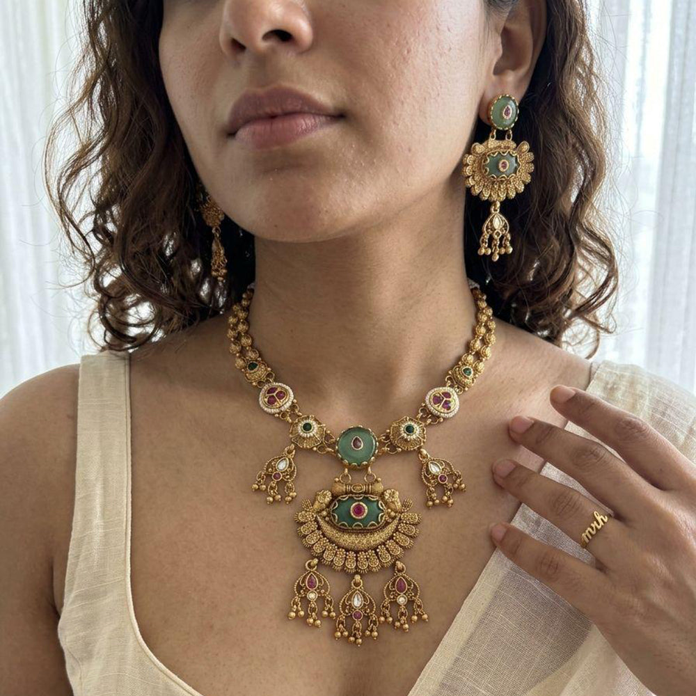 Jewel Addiction Premium Pota Stone And Pearl Necklace Set