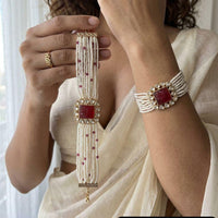 Jewel Addiction Heritage Style Kundan Stone And Pearl Adjustable Bracelet