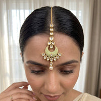 Jewel Addiction Designer Polki Kundan Stone And Pearl Maang Tikka