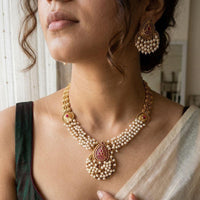 Jewel Addiction Premium Pota Stone And Pearl Necklace Set