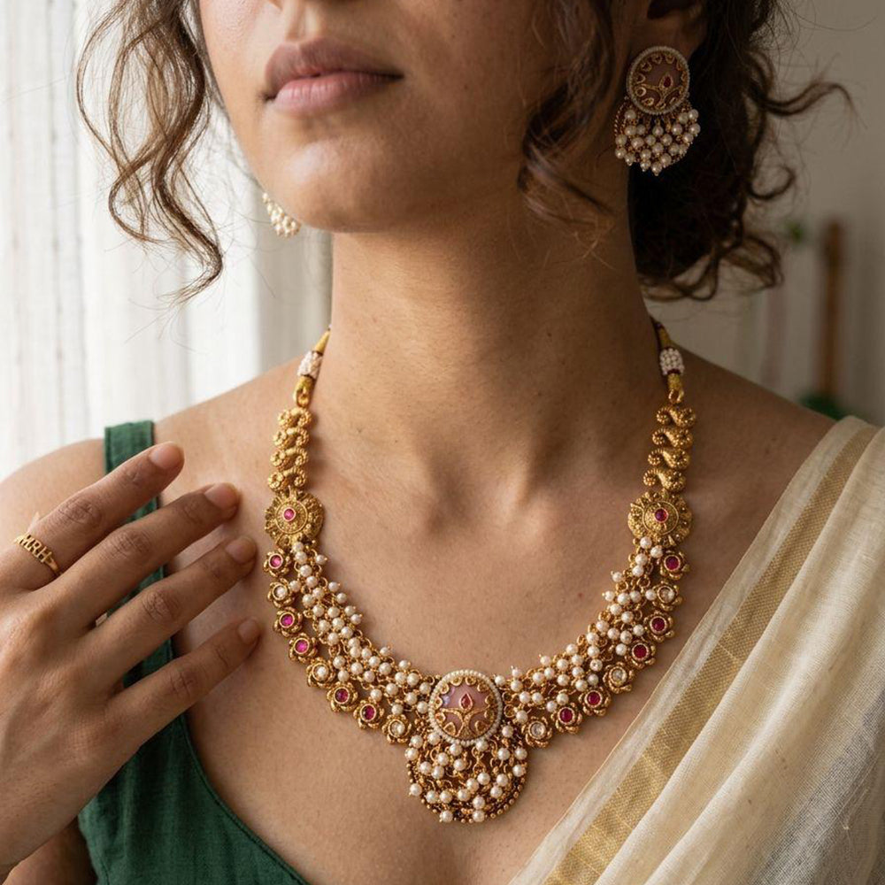 Jewel Addiction Premium Pota Stone And Pearl Necklace Set