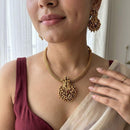 Jewel Addiction Elegance Temle Pota Stone And Pearl Necklace Set