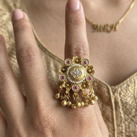 Jewel Addiction Glam Shine Pota Stone And Pearl Designer Finger Ring