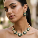 Jewel Addiction Classic Polki Kundan Stone And Pearl Necklace Set