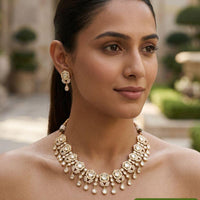 Jewel Addiction Classic Polki Kundan Stone And Pearl Necklace Set