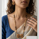 Jewel Addiction Pota Stone And Pearl Designer Black Beads Mangalsutra