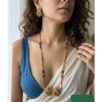 Jewel Addiction Pota Stone And Pearl Designer Black Beads Mangalsutra