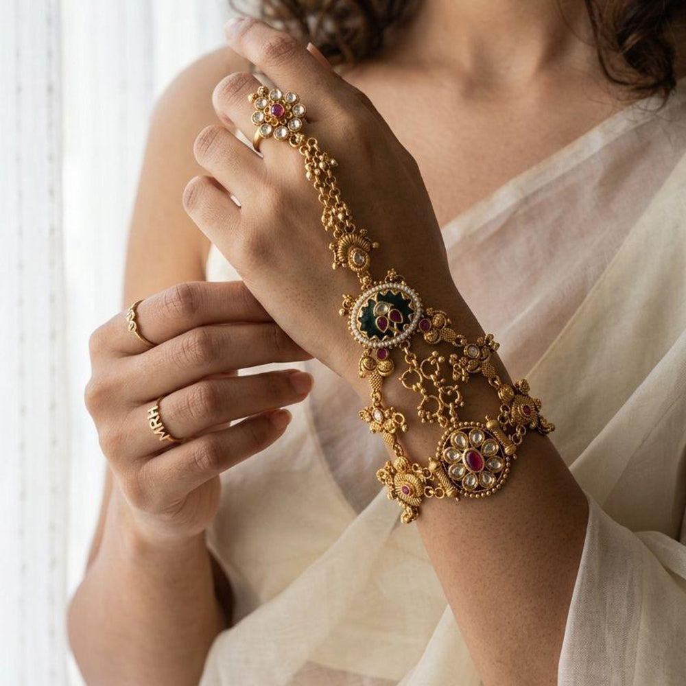 Jewel Addiction Premium Pota Stone And Pearl Hand Harness