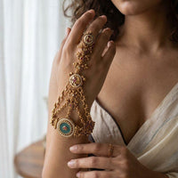 Jewel Addiction Premium Pota Stone And Pearl Hand Harness