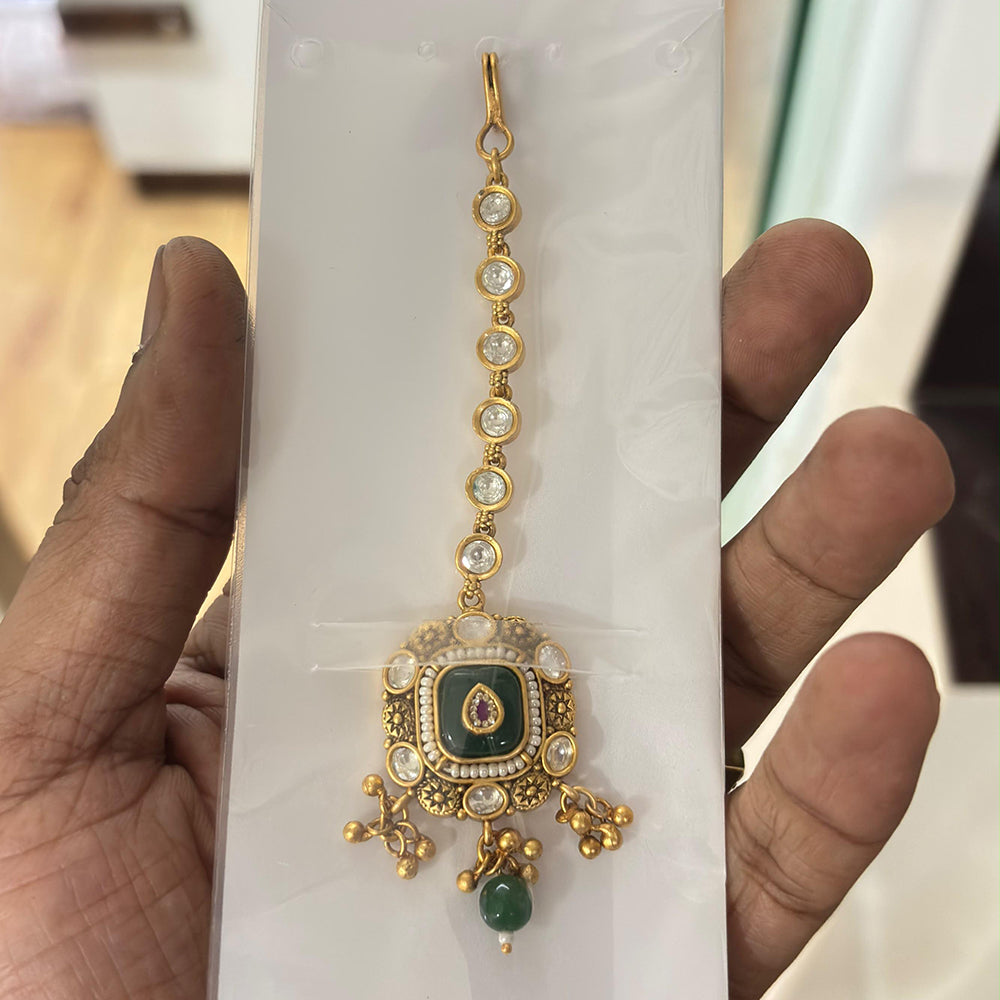 Jewel Addiction Graceful Pota Stone And Pearl Maangtikka