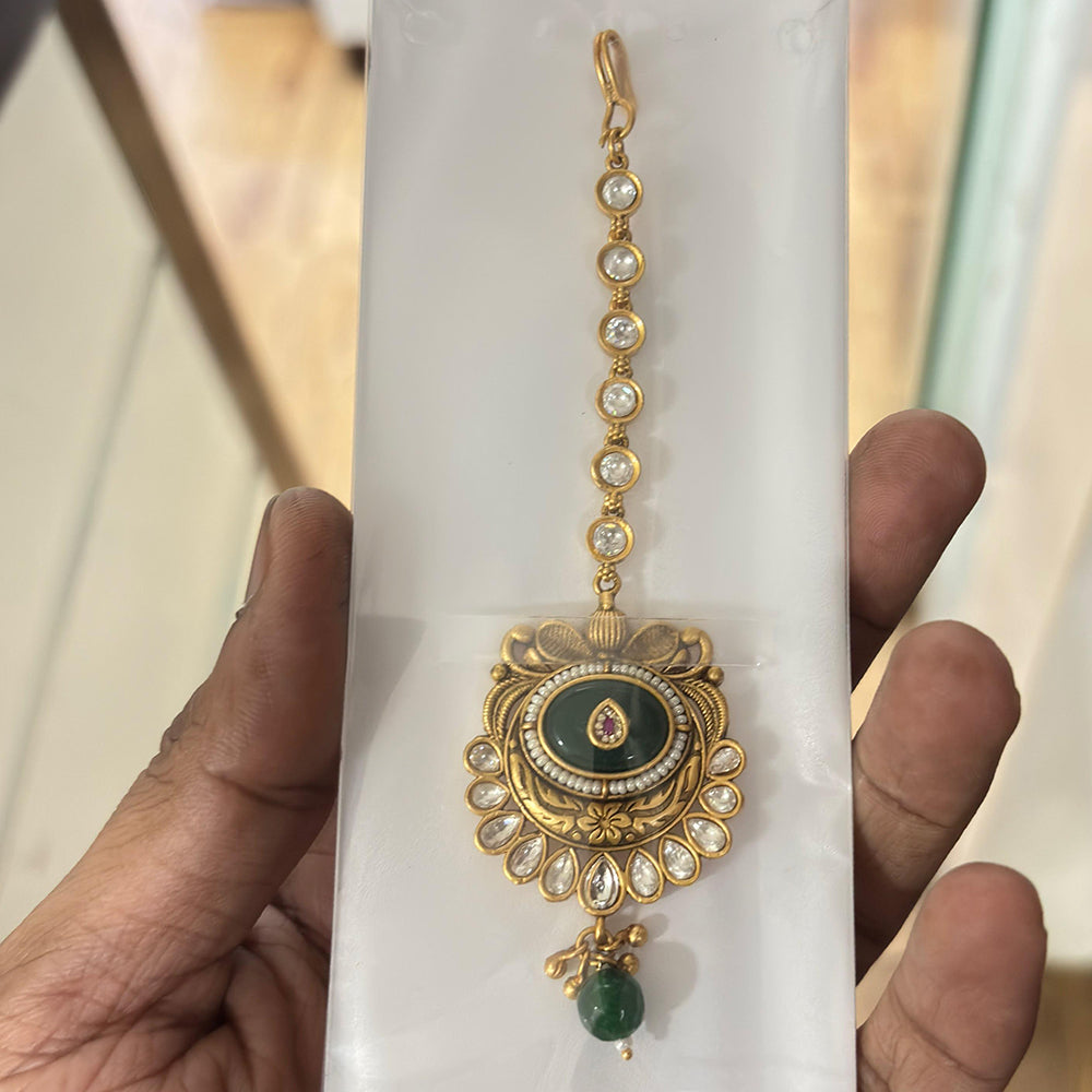Jewel Addiction Graceful Pota Stone And Pearl Maangtikka
