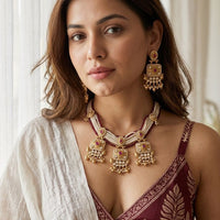 Jewel Addiction Traditional Pota Stone And Pearl Necklace Set
