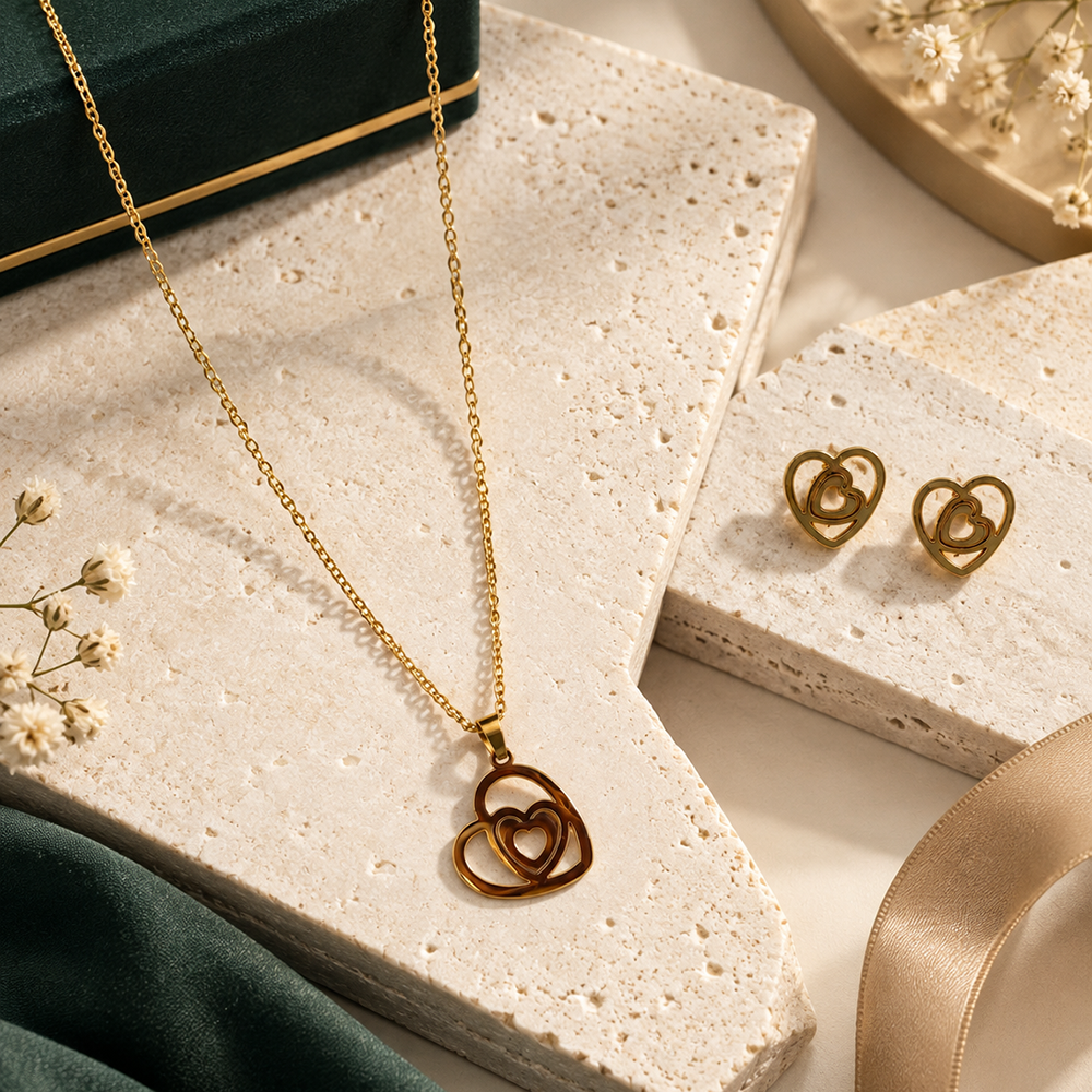 Urthn Anti Tarnish Chain Necklace with Heart Pendant & Matching Earrings for Women
