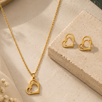 Urthn Anti Tarnish Chain Necklace with Heart Pendant & Matching Earrings for Women