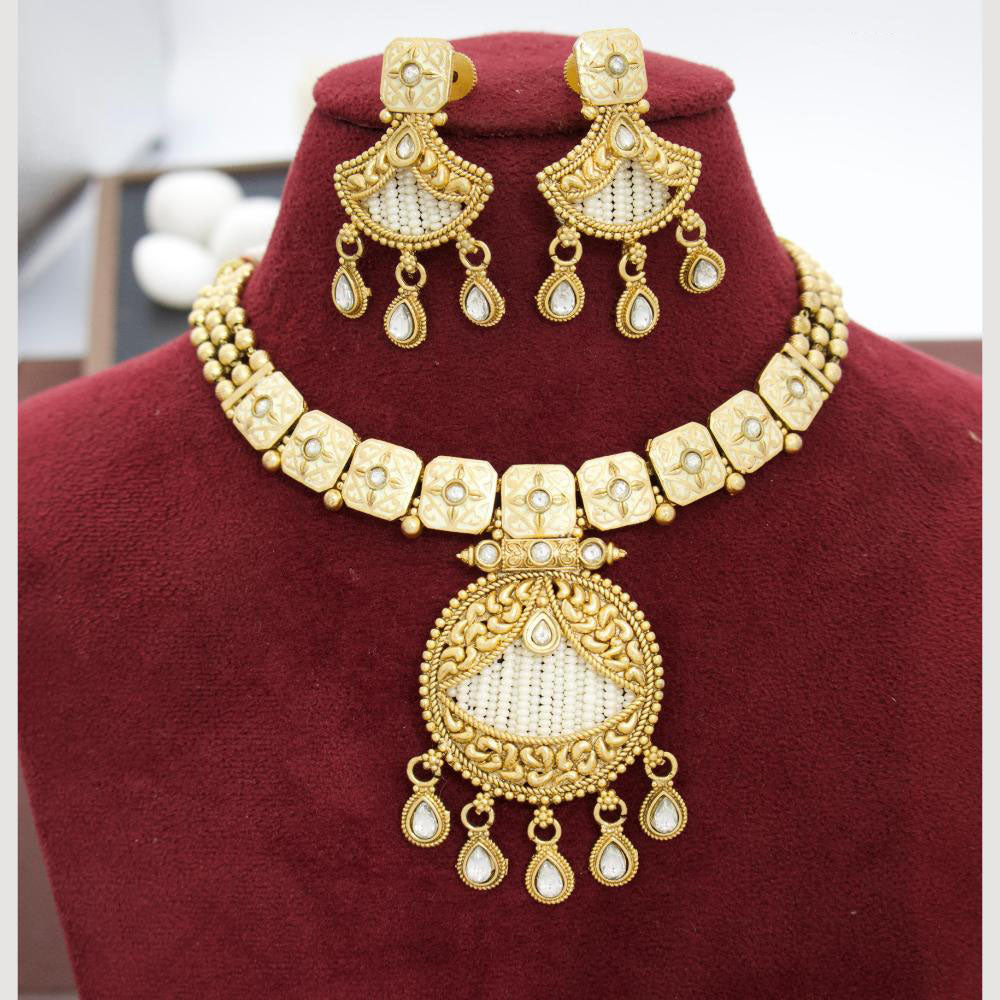 JCM Elegant Pota Stone And Pearl Glamorous Necklace Set