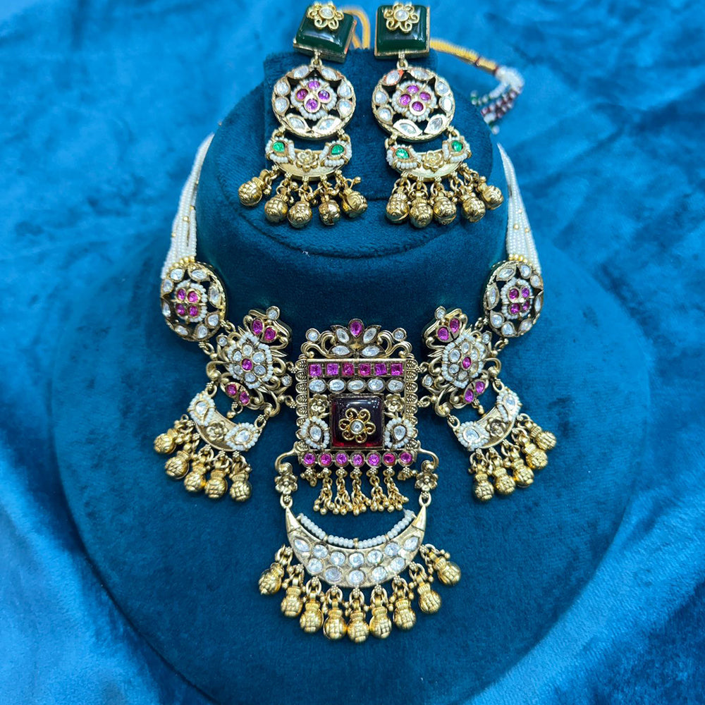 JCM Jewellery Elegant Shine Pota Stone And Pearls Necklace Set
