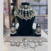 JCM Luxury Pota Stone Beads And Pearl Choker Necklace Set