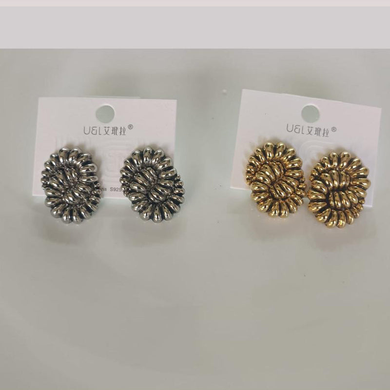 Tarohi Jewels Fancy Studs Earrings