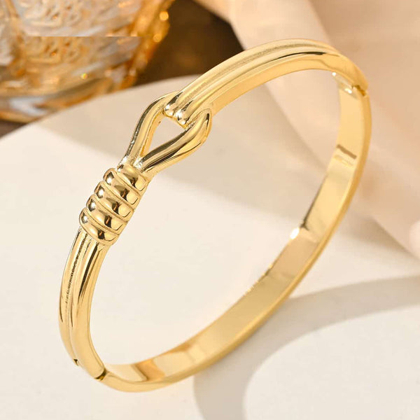 Tarohi Jewels Gold Plated Openable Bracelet