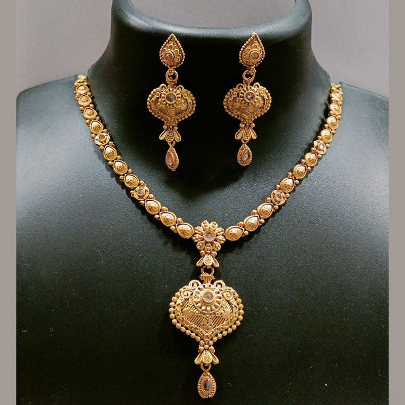 Tarohi Jewels Gold Plated Pota Stone Necklace Set