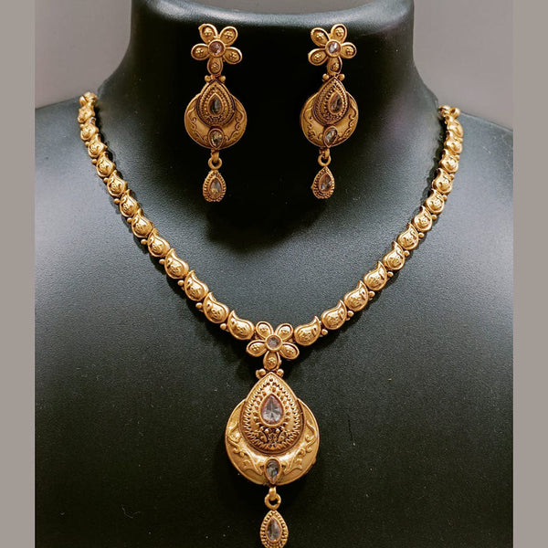 Tarohi Jewels Gold Plated Pota Stone Necklace Set