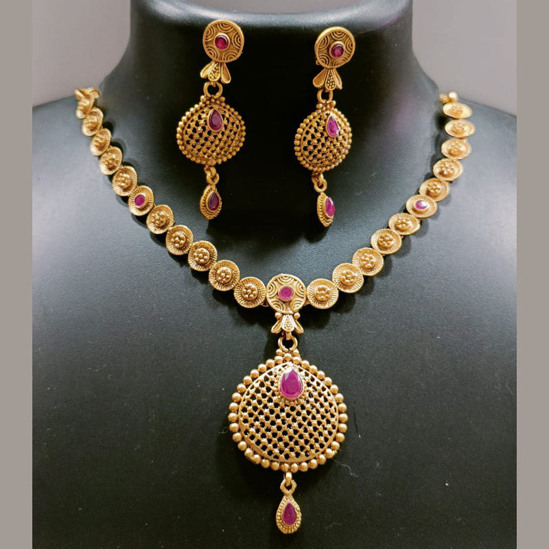 Tarohi Jewels Gold Plated Pota Stone Necklace Set