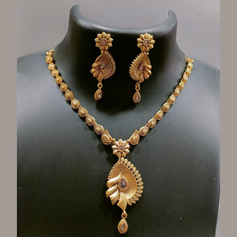 Tarohi Jewels Gold Plated Pota Stone Necklace Set