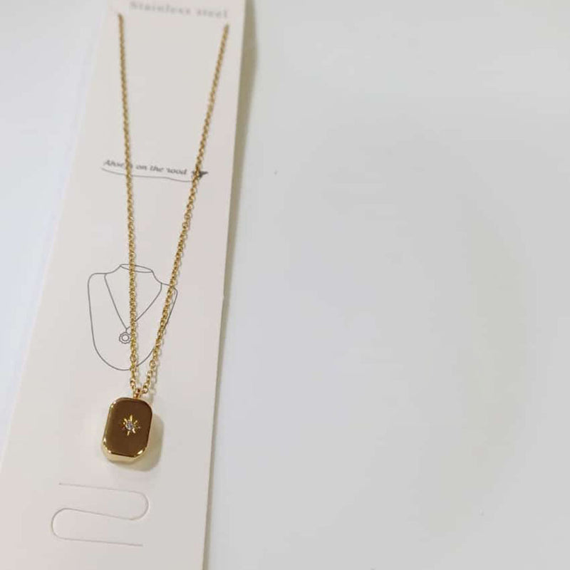 Tarohi Jewels Gold Plated Chain Pendent