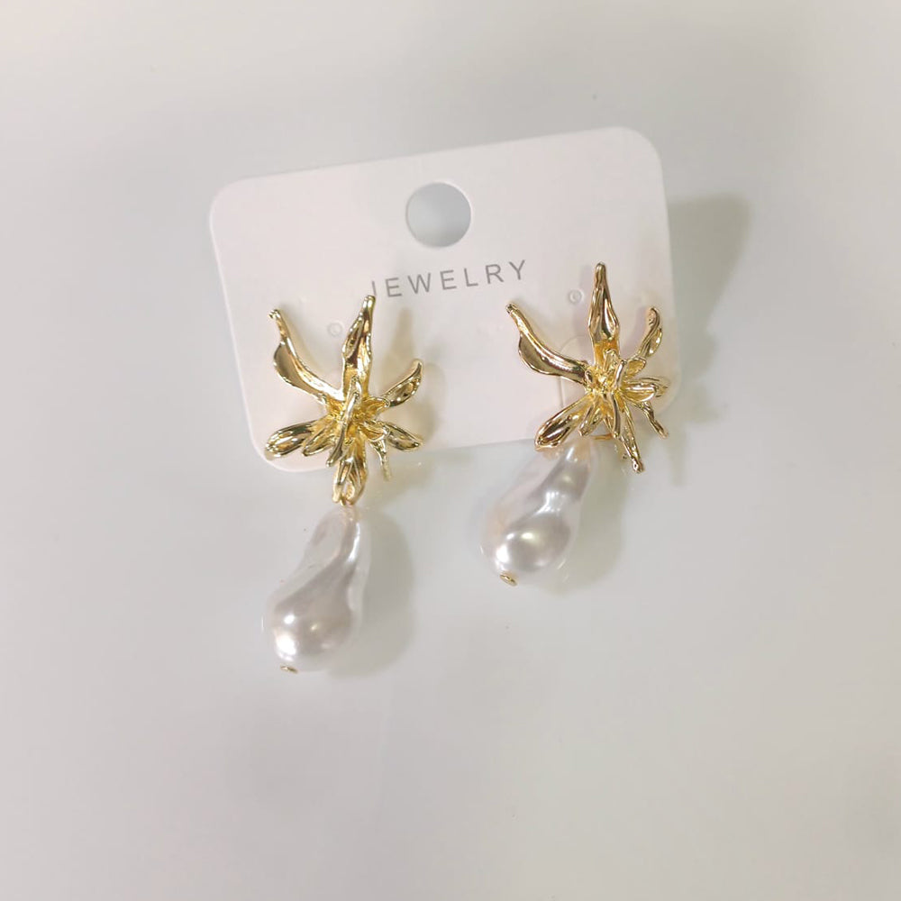 Tarohi Jewels Gold Plated Pearl Dangler Earrings