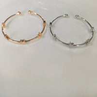 Tarohi Jewels Fancy Openable Bracelet
