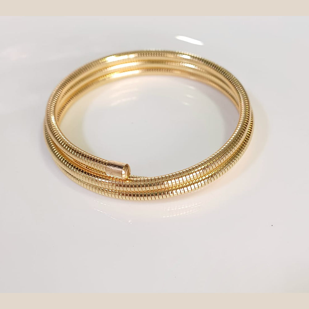 Tarohi Jewels Gold Fancy Openable Bracelet
