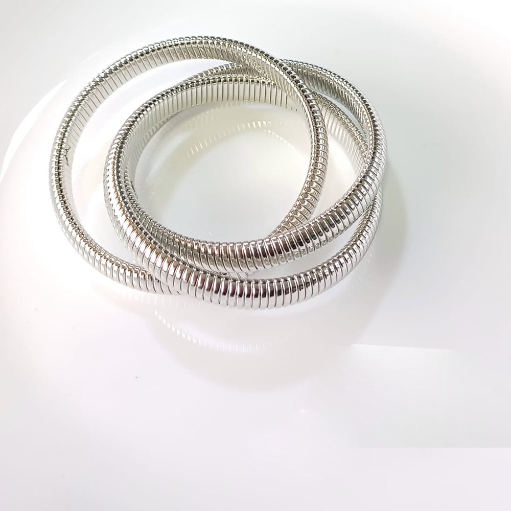 Tarohi Jewels Silver Plated Fancy Openable Bracelet
