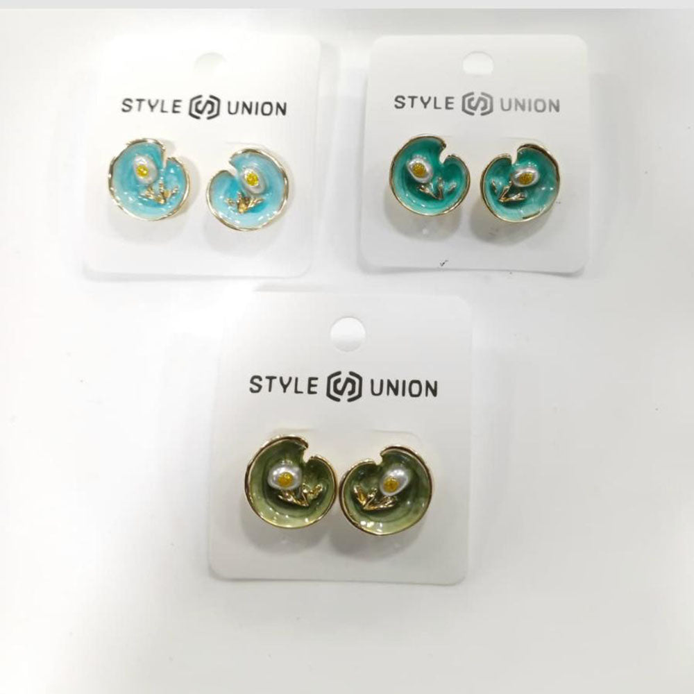 Tarohi Jewels Fancy Studs Earrings