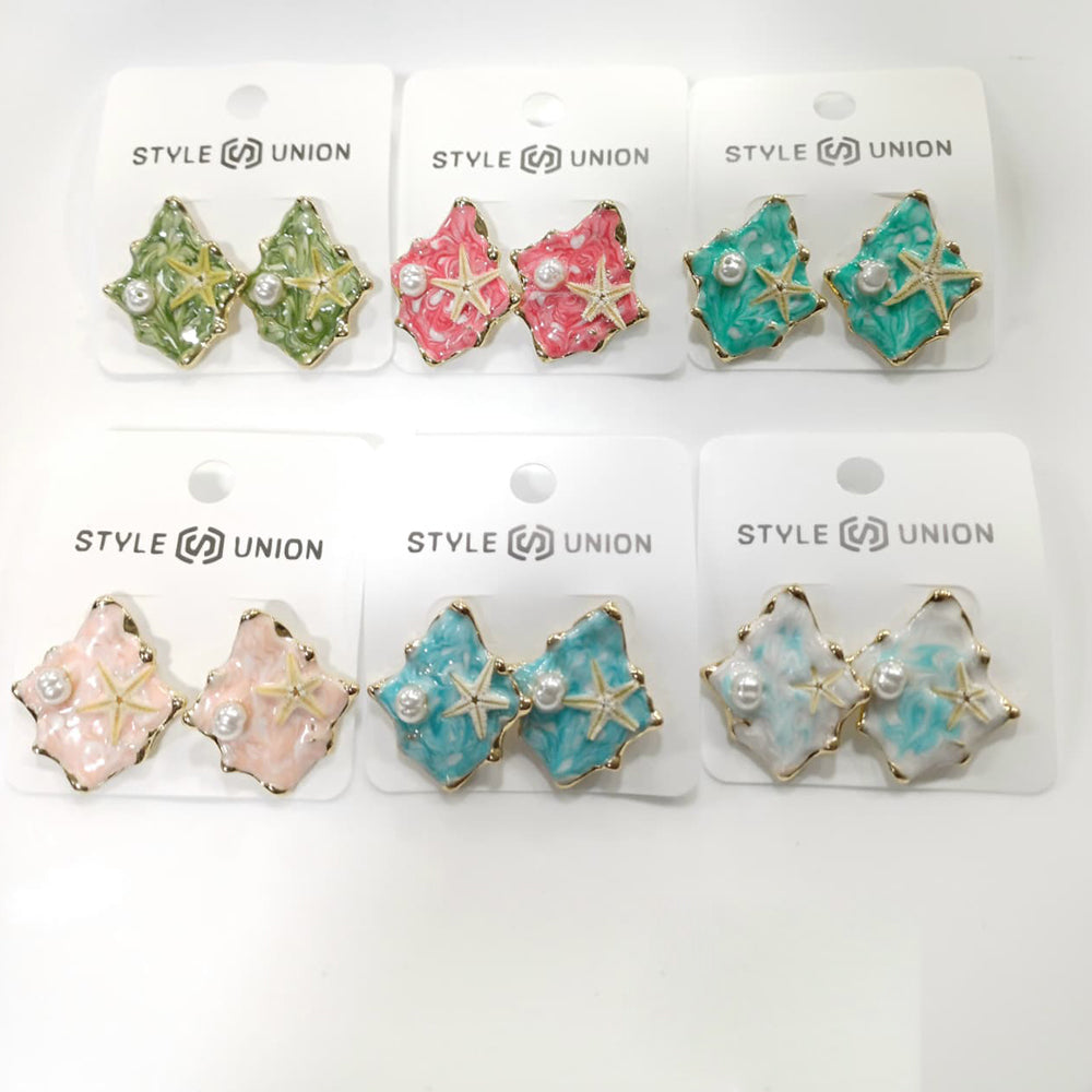 Tarohi Jewels Fancy Studs Earrings
