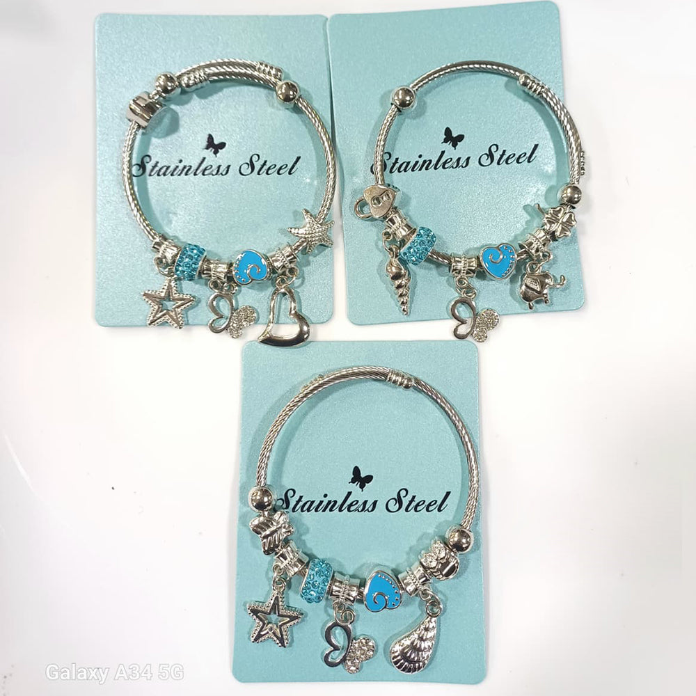 Tarohi Jewels Graceful Beads & Charms Wristwear