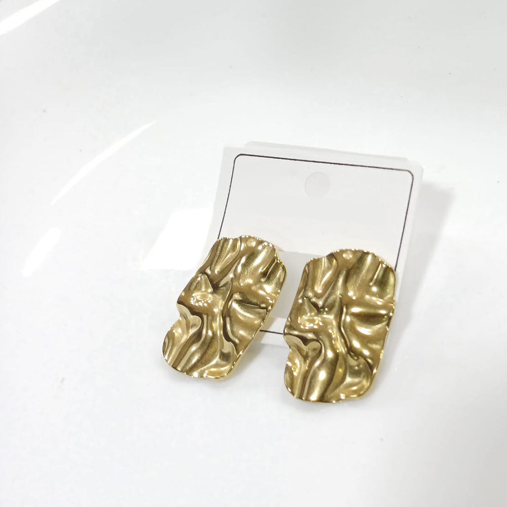 Tarohi Jewels Minimalist Gold Plated Trendy Stud Earrings