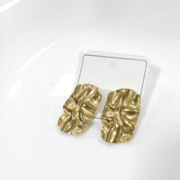 Tarohi Jewels Minimalist Gold Plated Trendy Stud Earrings 