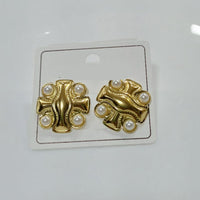 Tarohi Jewels Minimalist Gold Plated Trendy Pearl Stud Earrings 