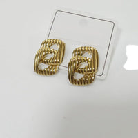 Tarohi Jewels Minimalist Gold Plated Trendy Stud Earrings 