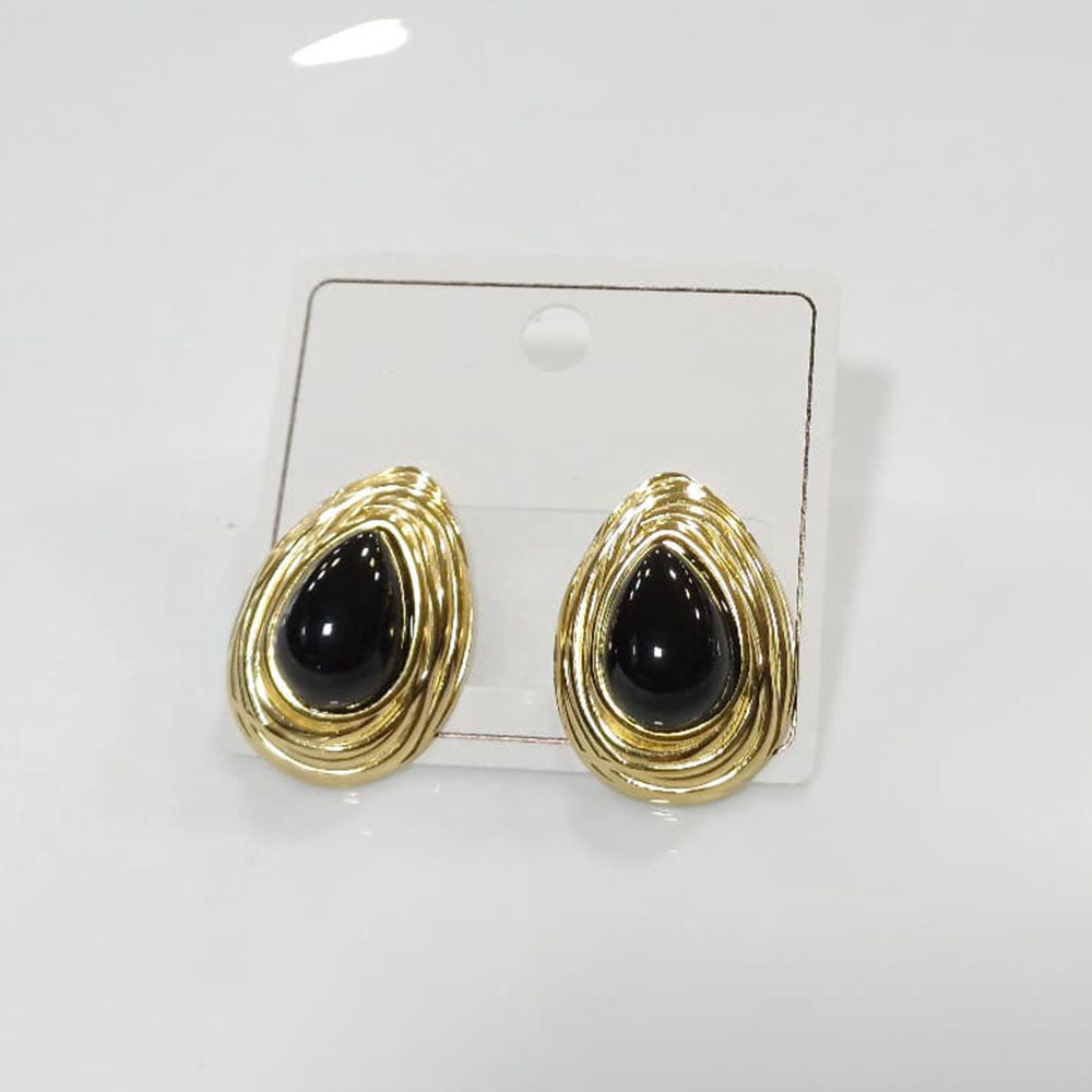 Tarohi Jewels Minimalist Gold Plated Trendy Pota Stud Earrings