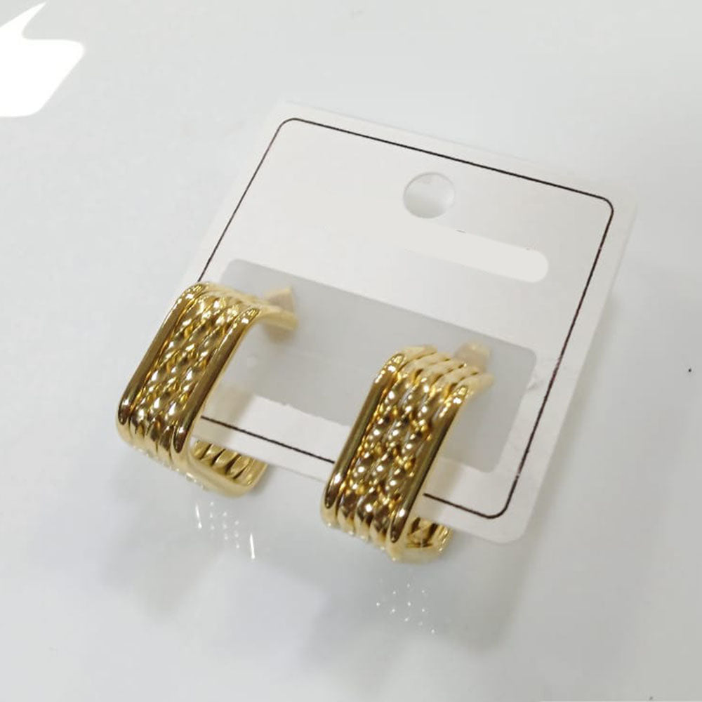 Tarohi Jewels Classic Gold Plated Hoop Earrings | Everyday Wear Jewellery
