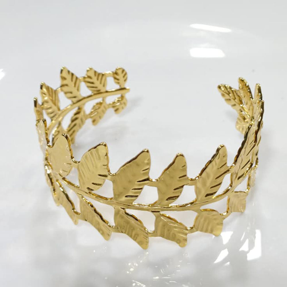 Tarohi Jewels Graceful Gold Plated Leaf Fashion Bracelet