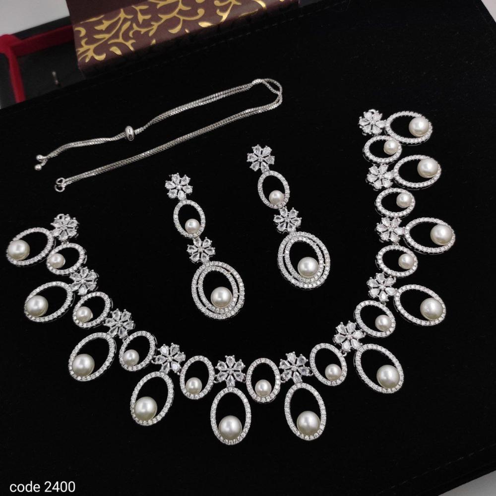 Aamrapali Modern Silver Plated with Sparkling American Daimonds Necklace Set
