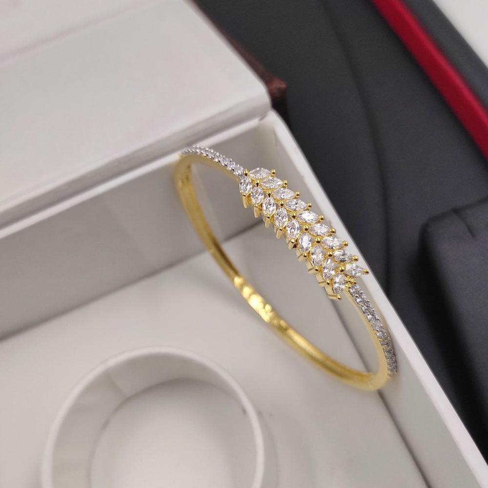 Aamrapali Gold Plated American Daimonds Bracelet