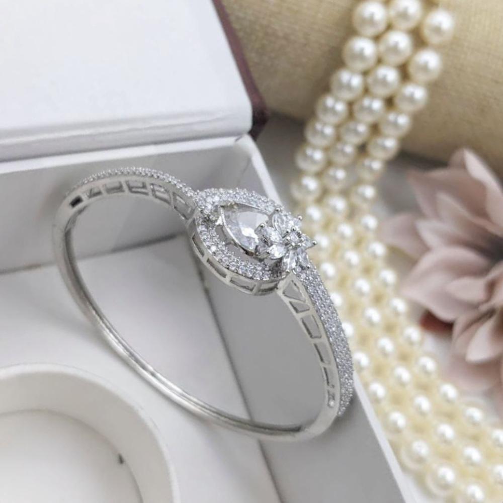 Aamrapali Silver Plated American Daimonds Bracelet