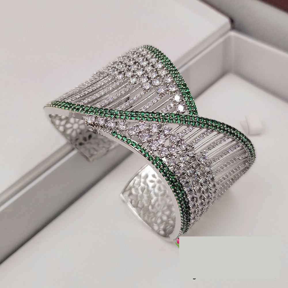 Aamrapali American Diamond Sparkling Modern and Twisted Emerald Bracelet