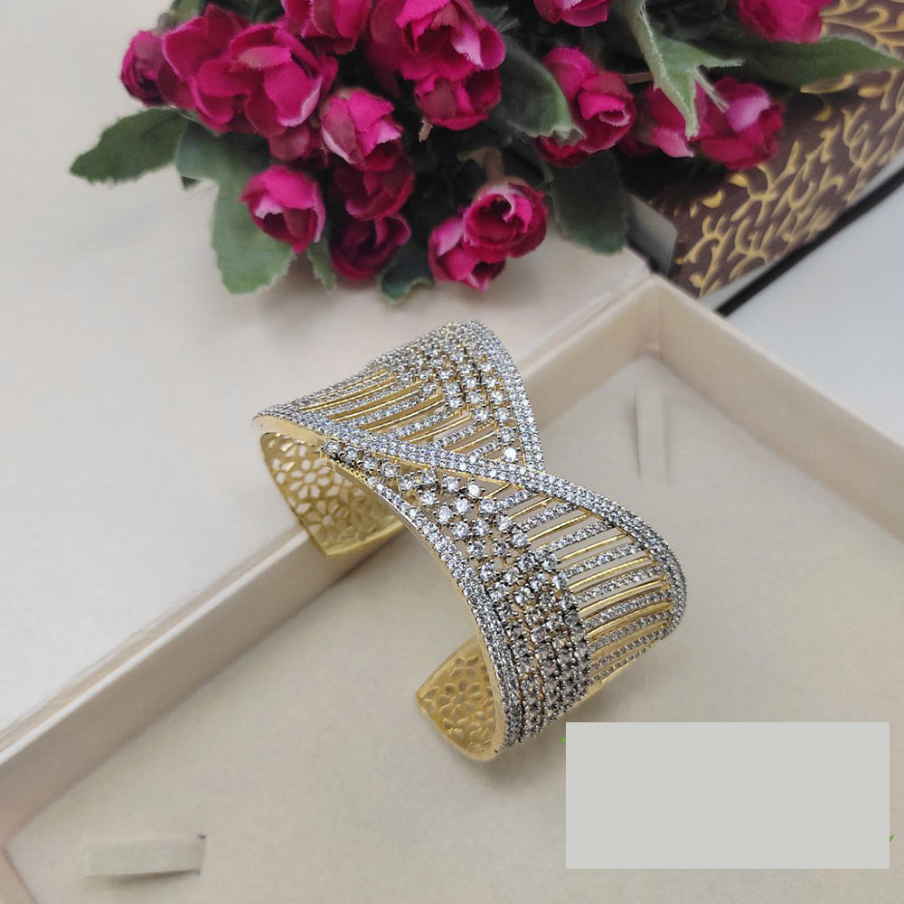 Aamrapali American Diamond Sparkling Modern and Twisted Emerald Bracelet